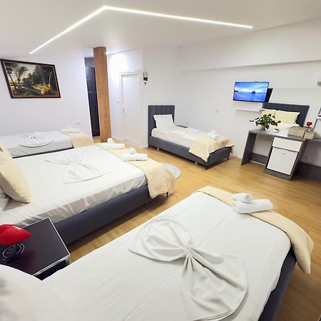Alesio Guest House กรูเยอ ภายนอก รูปภาพ