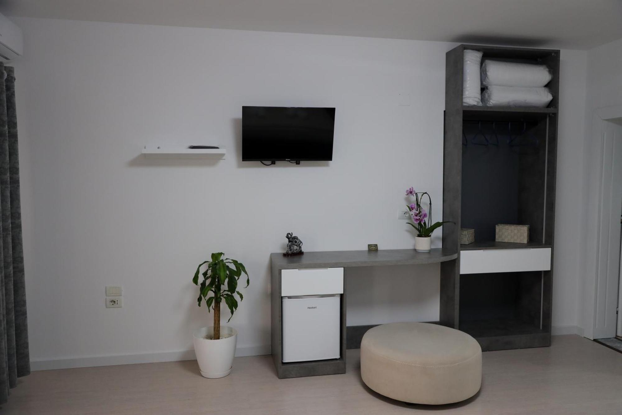 Alesio Guest House กรูเยอ ภายนอก รูปภาพ