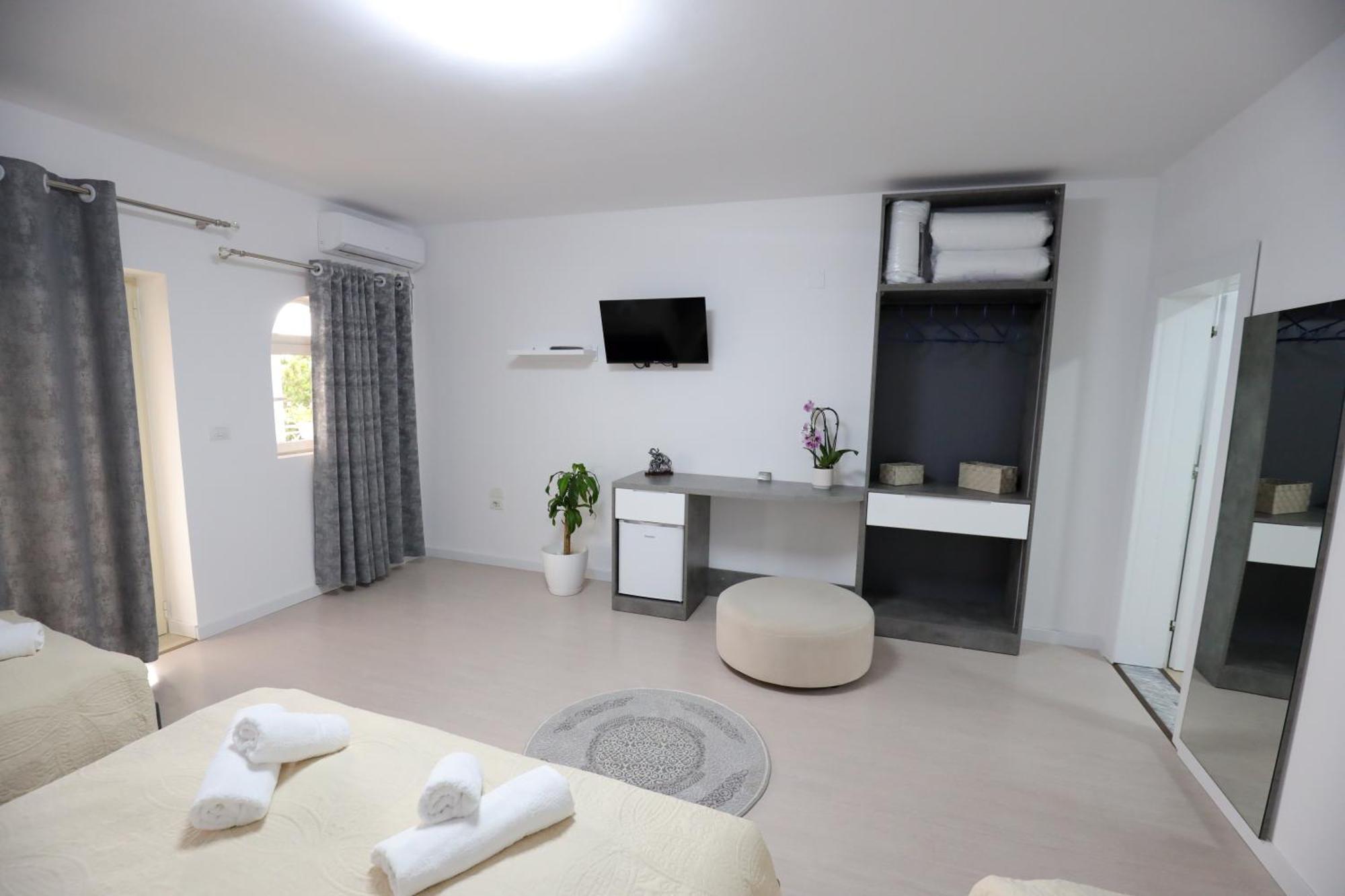 Alesio Guest House กรูเยอ ภายนอก รูปภาพ