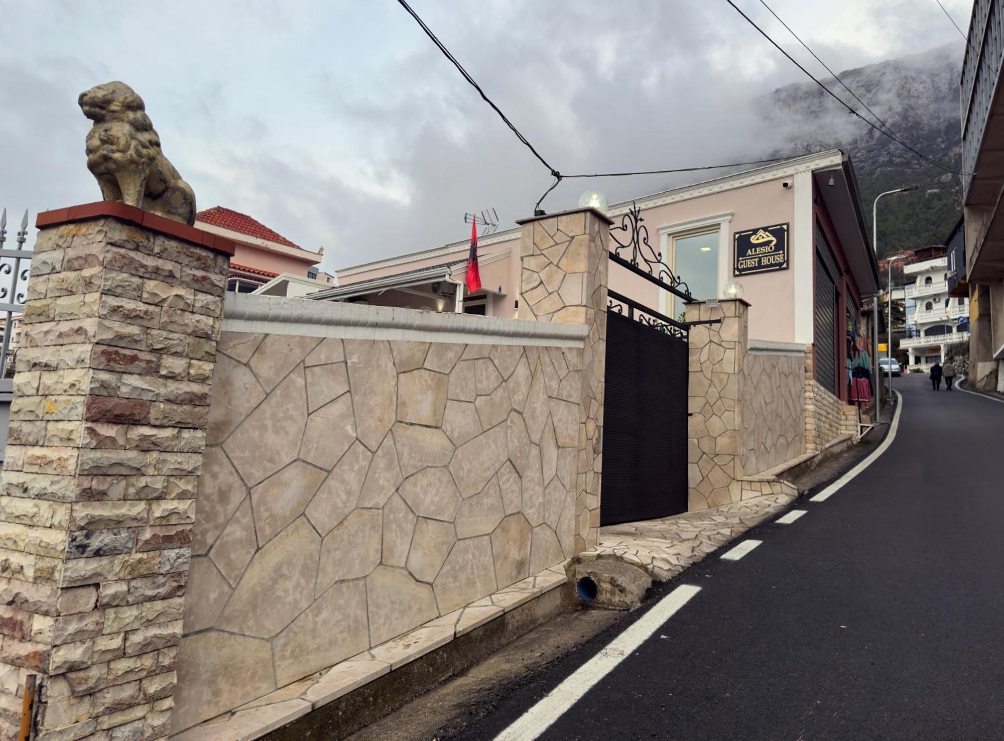 Alesio Guest House กรูเยอ ภายนอก รูปภาพ